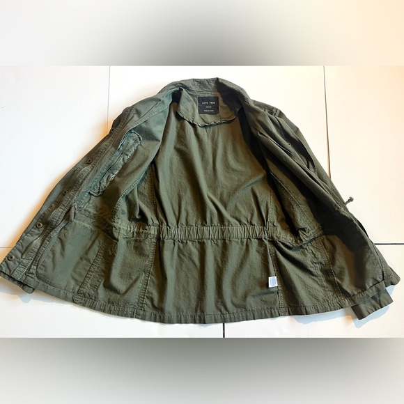 Love Tree Women’s Olive Green Utility Jacket Pockets Adjustable Waist Sz Medium - Picture 15 of 16